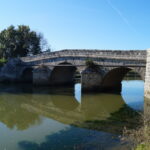 Deux ponts du Port-La-Claye sur la rivière Le Lay (également sur communes de La Claye, Curzon et Lairoux)