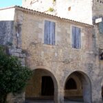 Maison attenante à la maison dite Relais Henri IV