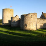 Ruines du château de Nesles