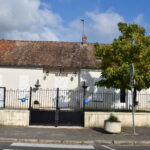 Bornes à fleur de lys n°s 28 et 29