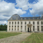 Anciennes écuries du Comte de Toulouse dites aussi Caserne des Gardes