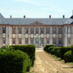 Château et dépendances