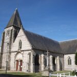 Eglise et le terrain y attenant