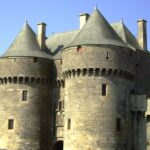 Dolmen converti en chapelle dite de la Madeleine