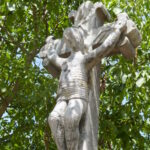 Croix en pierre datée de 1667